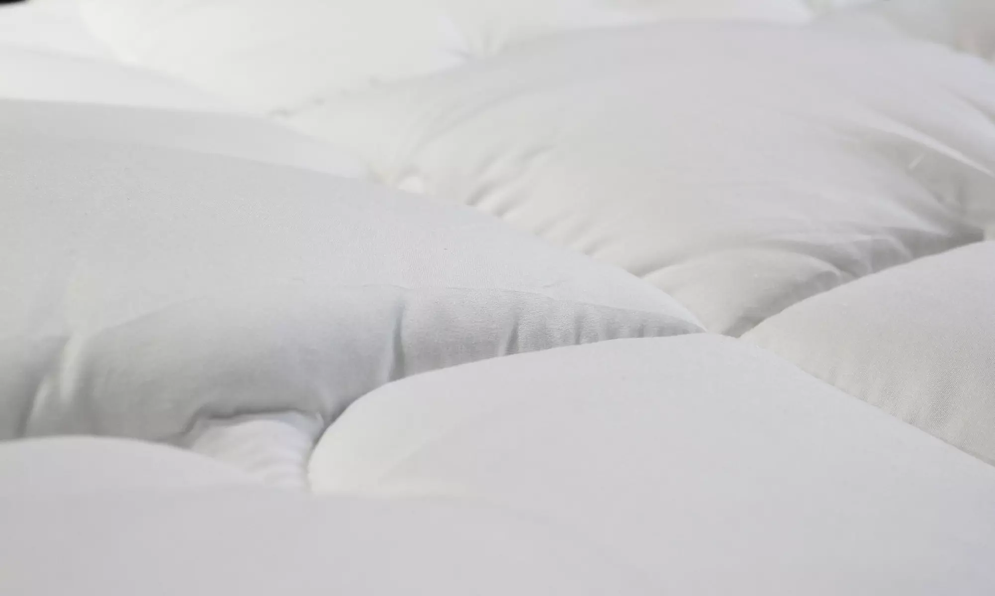 Couette chaude Grand froid 600 gr/m², 100% microfibre, Sampur