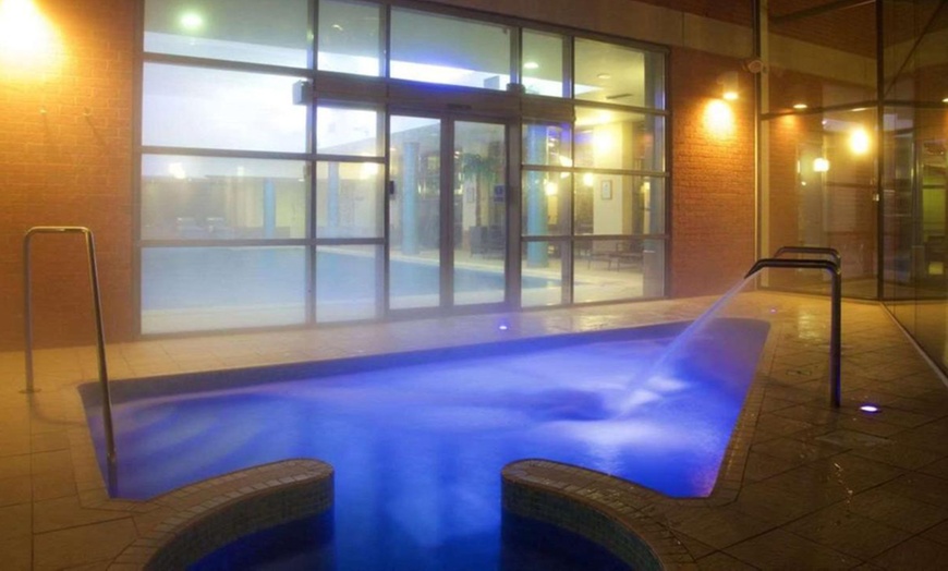 Image 23: 4* Warwickshire: One or Two Nights Stay w/Breakfast, Spa Access & More