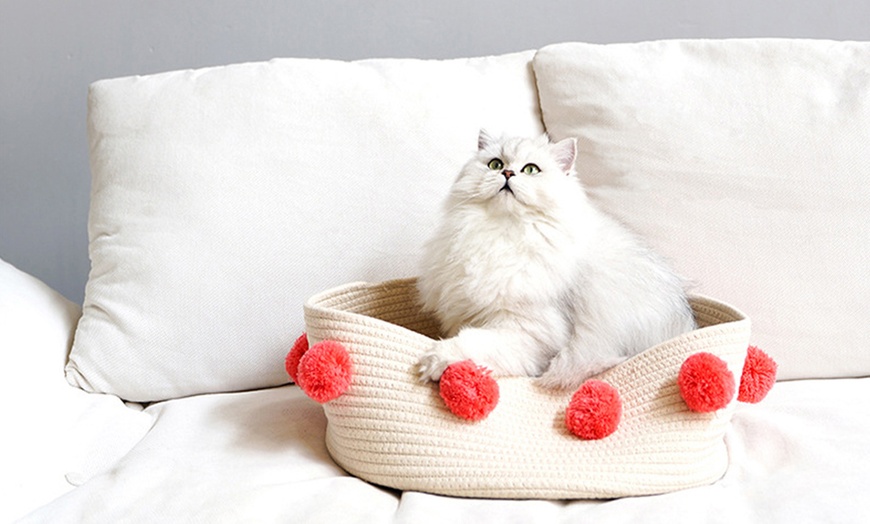 Image 2: Round Pet Basket