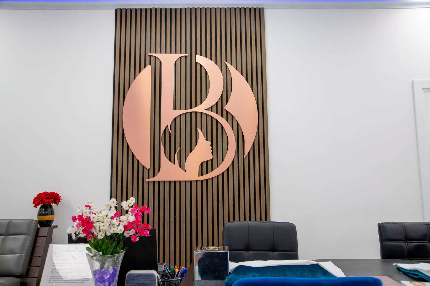 Luxurious Facial With Choice of Mani Or Pedicure Or Both