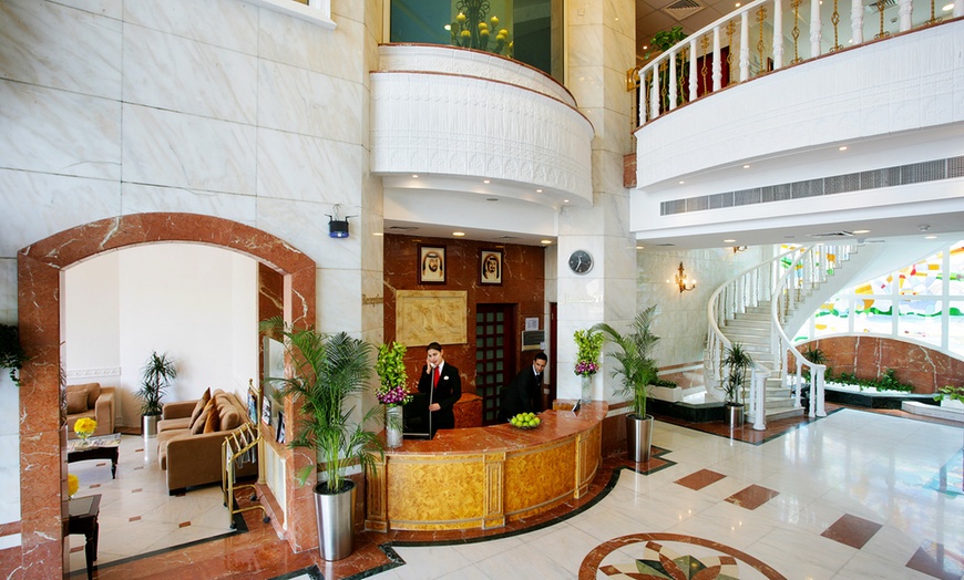 Image 3: 4* Beach Hotel in Ajman