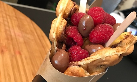 1 Bubble Waffle salé et 1 Bubble Waffle sucré, à composer, pour 2 pers., à 15,90 € à l'établissement Sugar Avenue