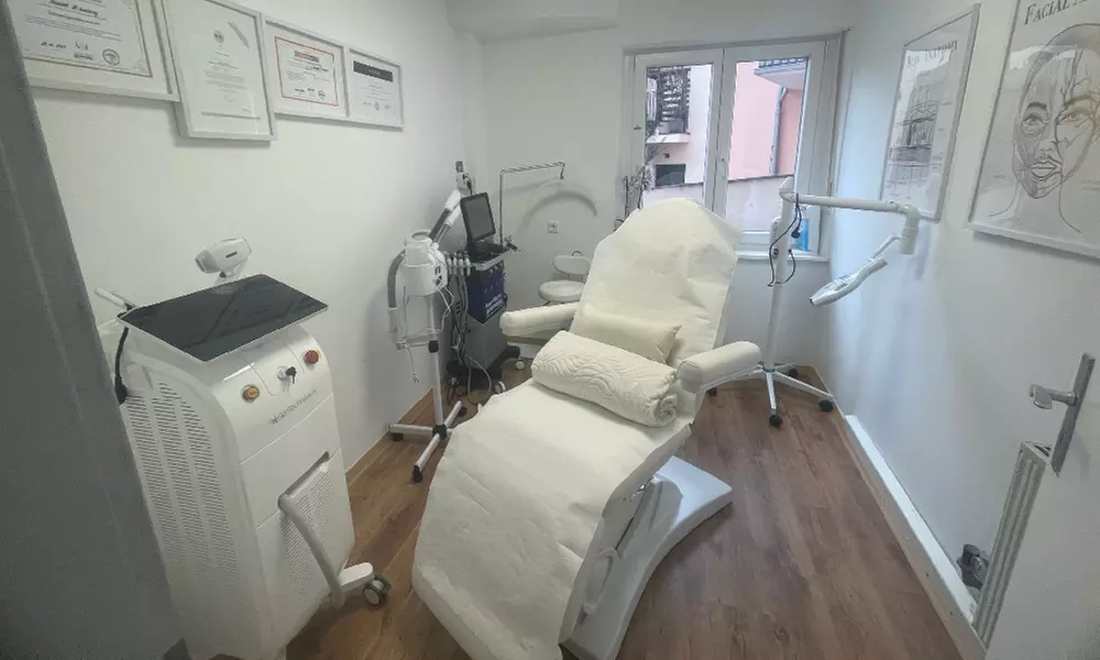 Kosmetisches Zahn-Bleaching bis zu 3, 6 oder 9 Stufen für 1 Person