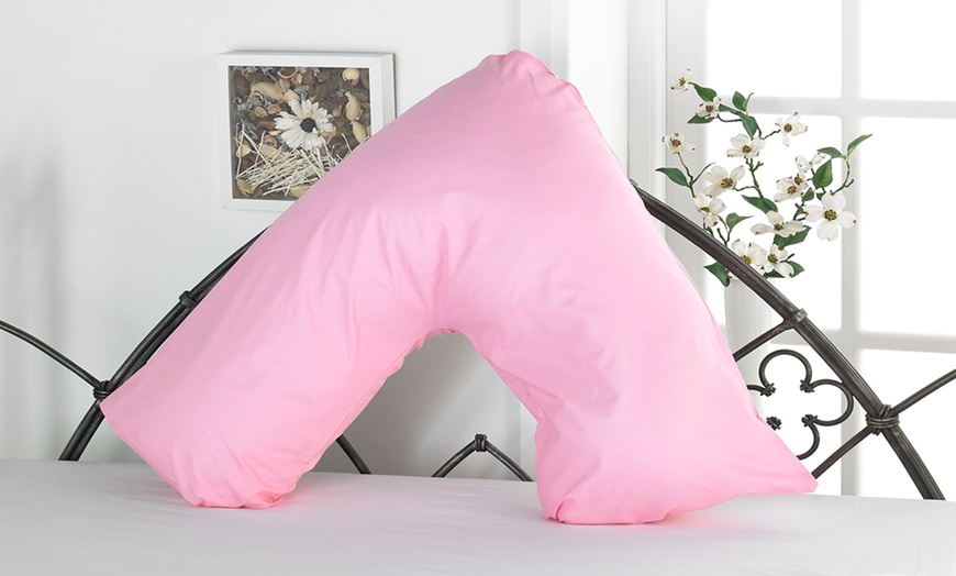 Image 7: V-Shaped Pillow with Cover