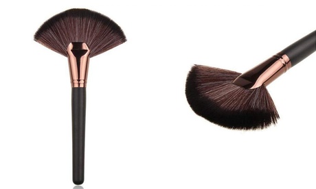 Fino a 3 pennelli da make-up a ventaglio