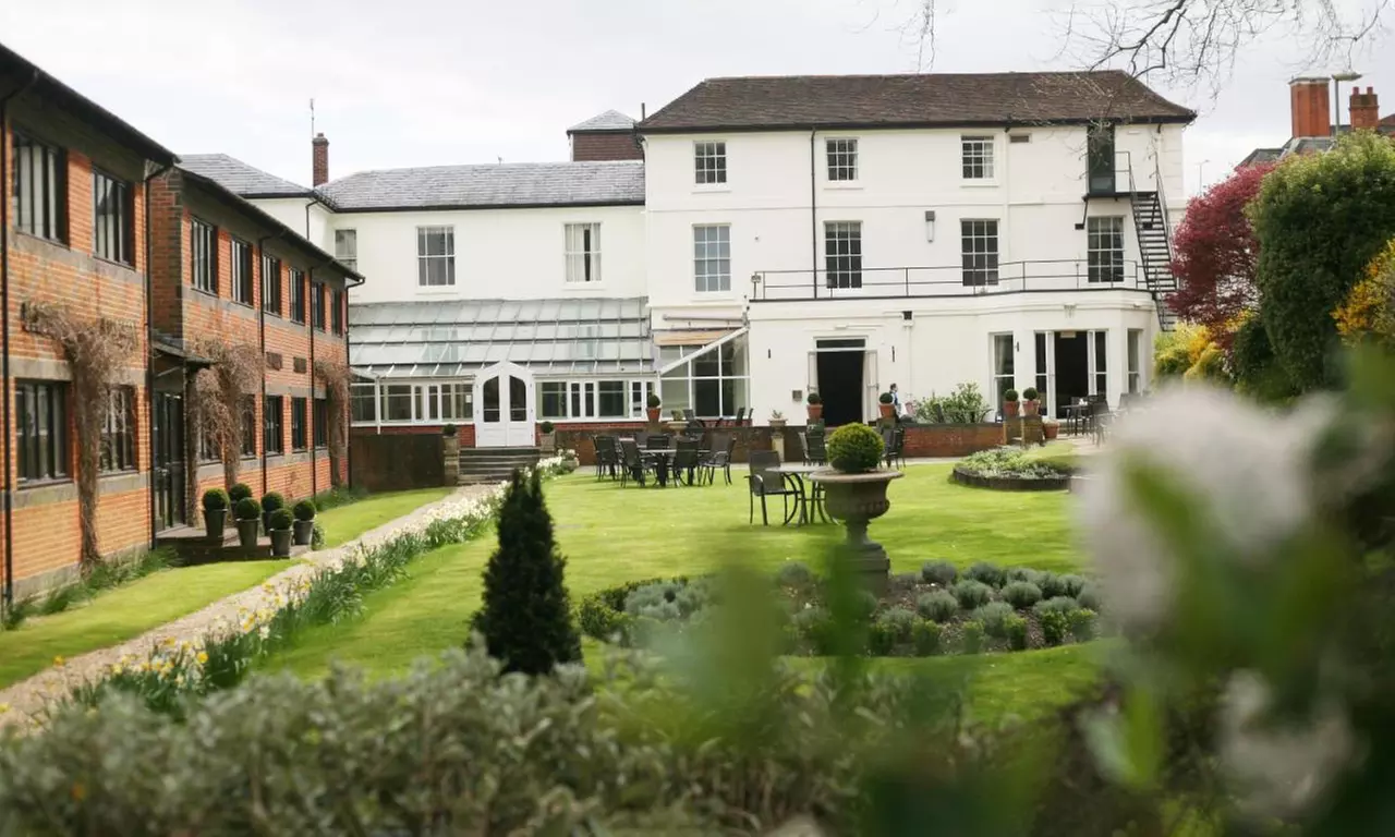 Up to 25% Off on Afternoon Tea at The Winchester Royal Hotel  Non Accommodation