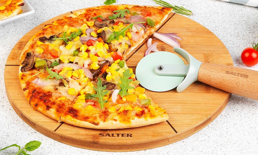 Image 2: Salter Bamboo Pizza Board