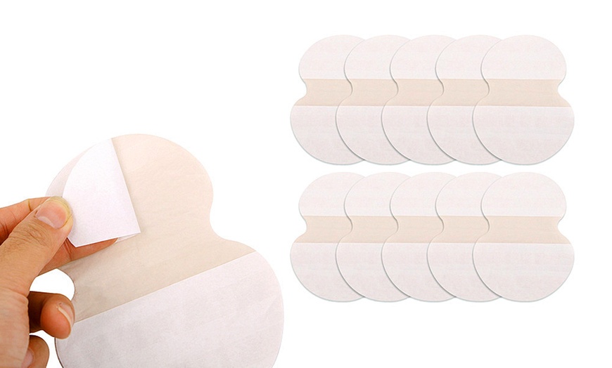 Image 2: 10, 20 or 30 Disposable Self-Adhesive Sweat Pads