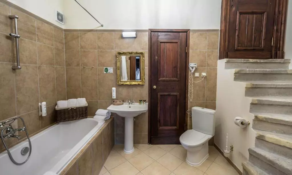 Niederschlesien: Doppelzimmer mit Halbpension auf dem Schloss