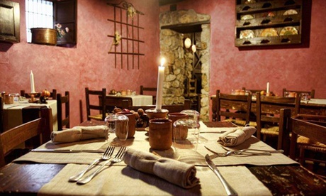 Menu del cuciniere con piatti della tradizione e vino per 2 o 4 persone da La Locandiera (sconto fino a 64%)