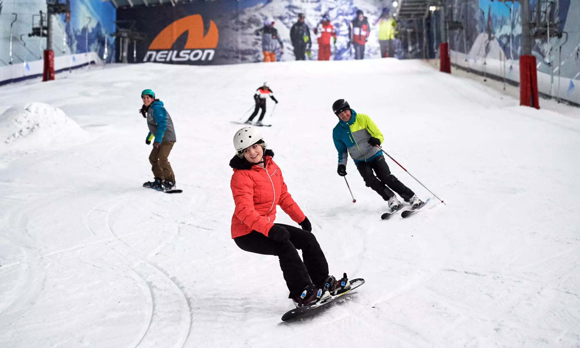 Enjoy a 2- or 5-Hour Ski or Snowboard Group Lessons with a Hot Drink