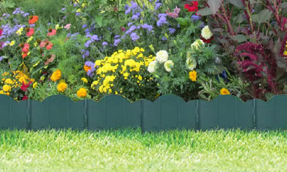 Interlocking Garden Edging Set (12-Piece Set) - Primary Image