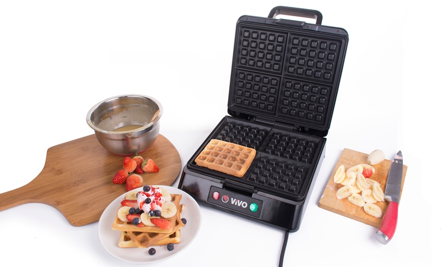 Image 5: Professional 4-Slice Waffle Maker