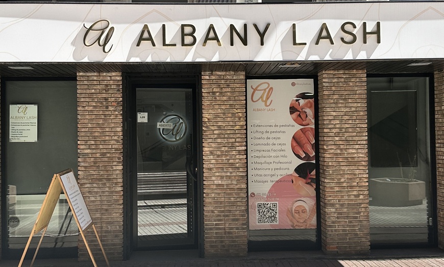 Image 3: Lifting y tinte de pestañas o laminado de cejas en Albanylash