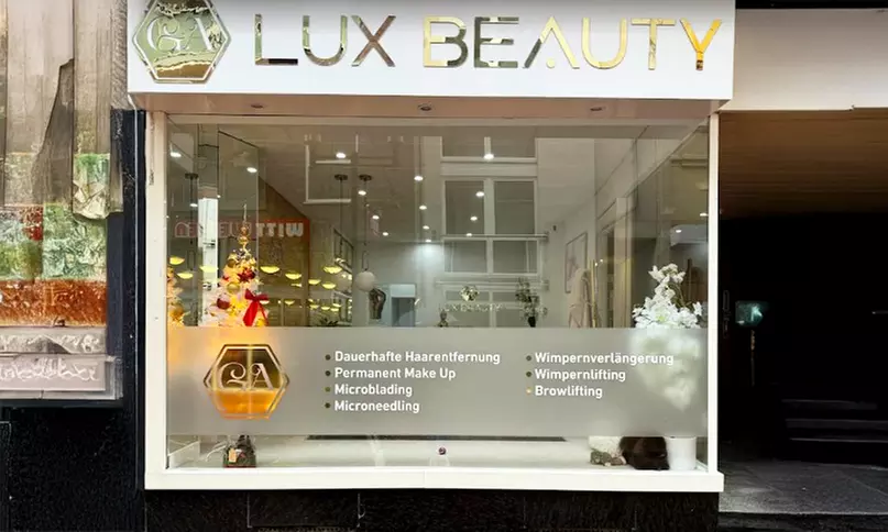 Browlifting inkl. Laminierung und / oder Lashlifting mit Farbe