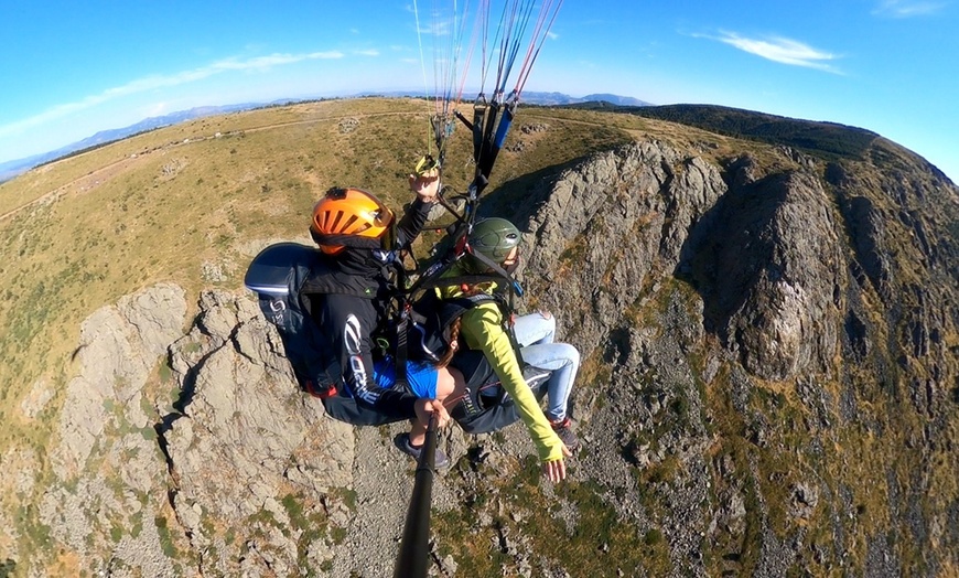 Image 9: Vuelo parapante o paramotor de 20 minutos con Fotos con Airparapente