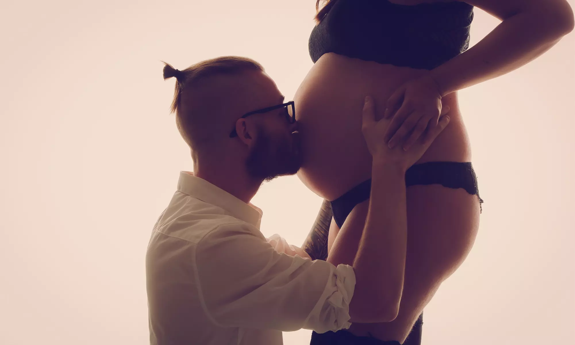 Entdecke das Geheimnis großartiger Babybauch- & Neugeborenenfotografie