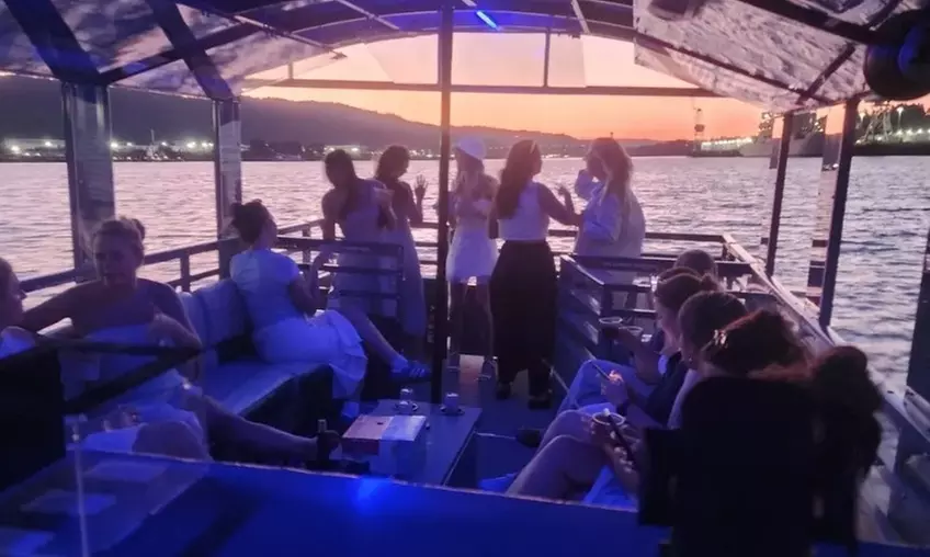 Up to 29% Off Willamette Falls or Historic Bridge Boat Tours