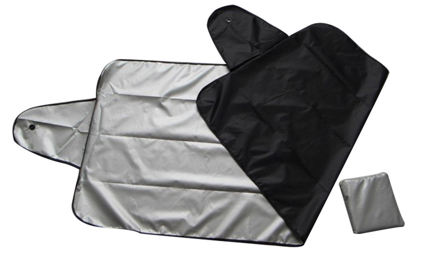 Image 2: Reversible Windscreen Car Cover