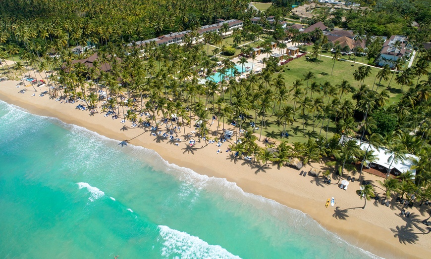 4-Night Adult Only All-Inclusive Viva V Samana by Wyndham with Air from ...