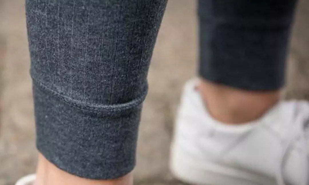 Set de camiseta y pantalones térmicos para mujer de Elfida