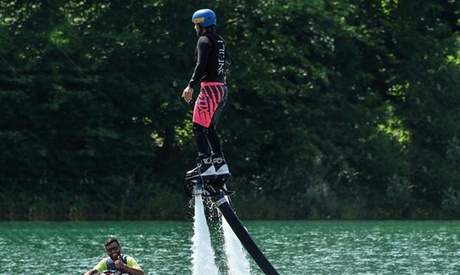 Volo in flyboard per una persona da Flyboard Roma (sconto fino a 0%). Valido in 2 sedi