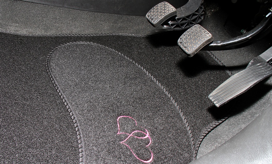 Image 7: Embroidered Universal Car Mats