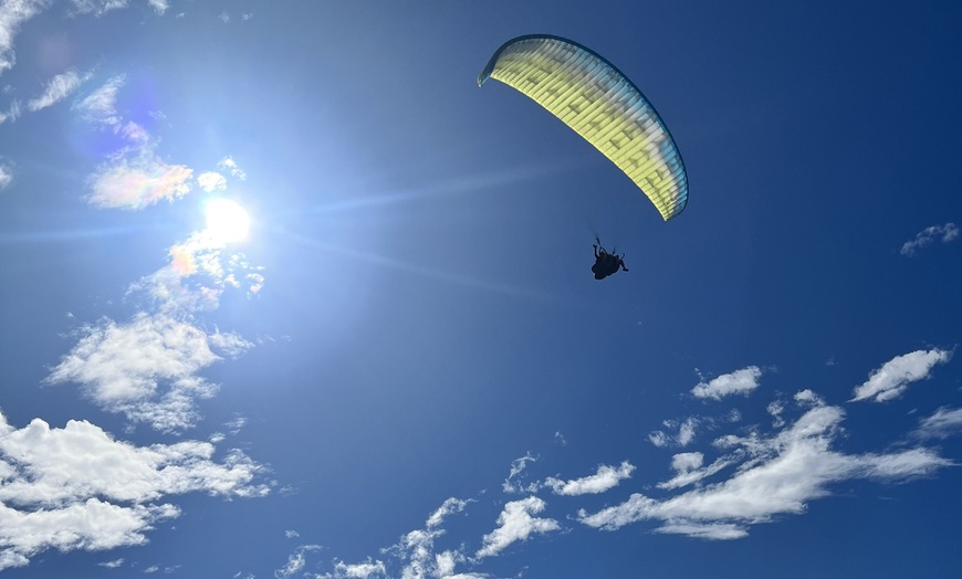 Image 2: Vuelo en parapente para 1 o 2 en Alicante con Parapente Airean