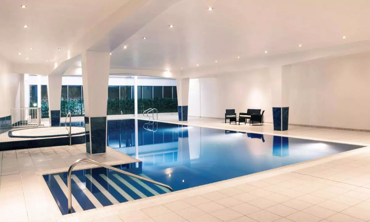 Cardiff: 4* Classic Double or Twin Room with Breakfast & Late CheckOut