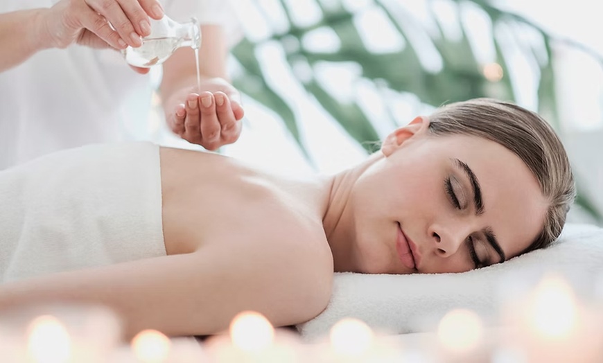 Image 3: Unwind with 60-, 75-, 90-, or 120-Minute Thai Spa Treatments!