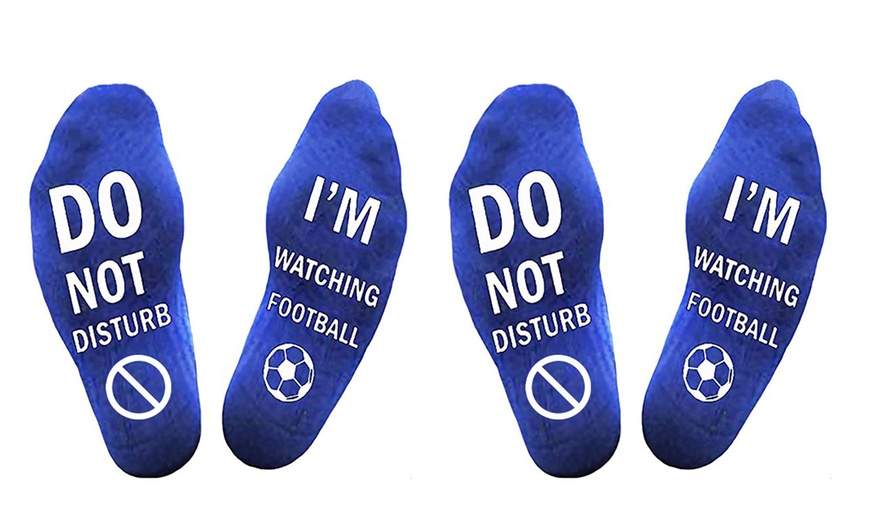 Image 6: Men's Do Not Disturb Football Novelty Socks