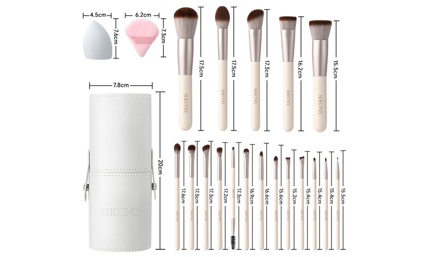 Image 3: 18 Piece Professional Makeup Brush Set 