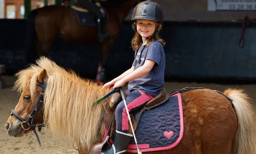 Image 4: Cours équestres pour enfant au Centre Équestre Régional René Dujardin