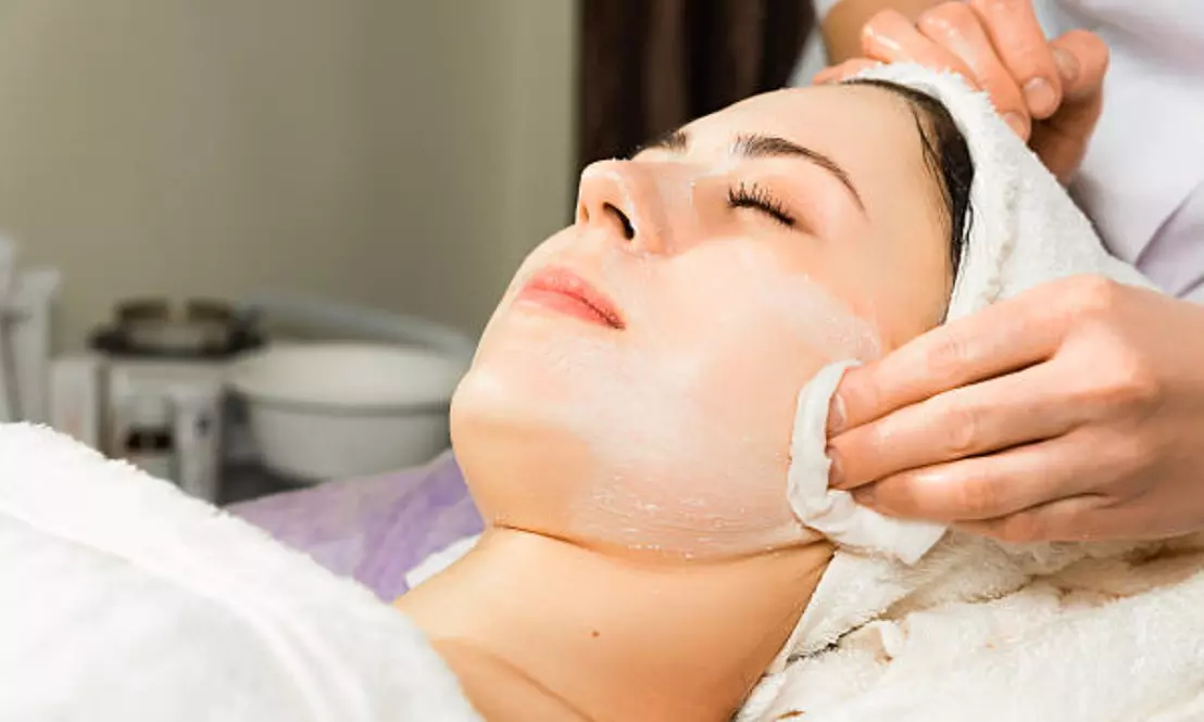 ¡Limpieza facial, radiofrecuencia y electroestimulación!