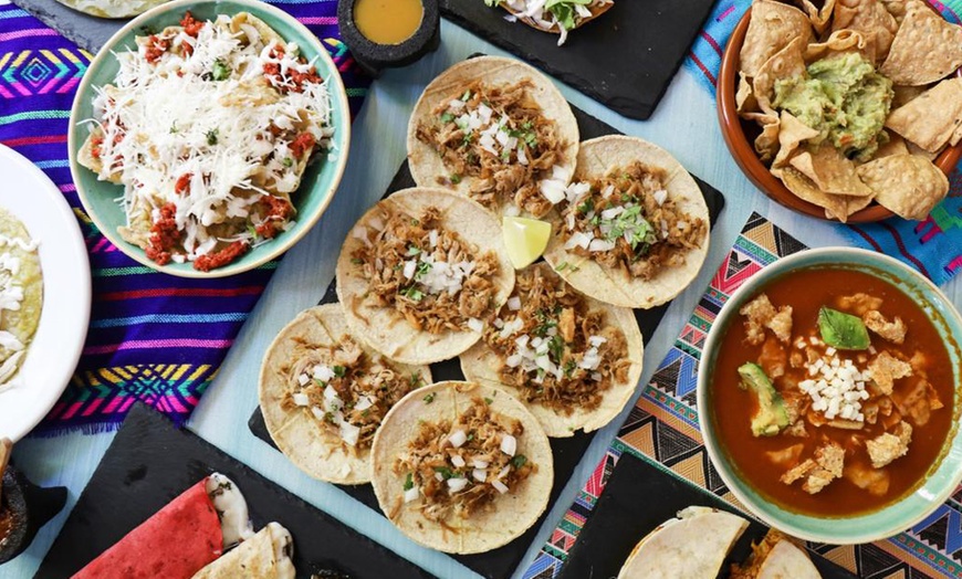 Image 1: ♨ Menú mexicano de degustación para 2 o 4 en La Catrina