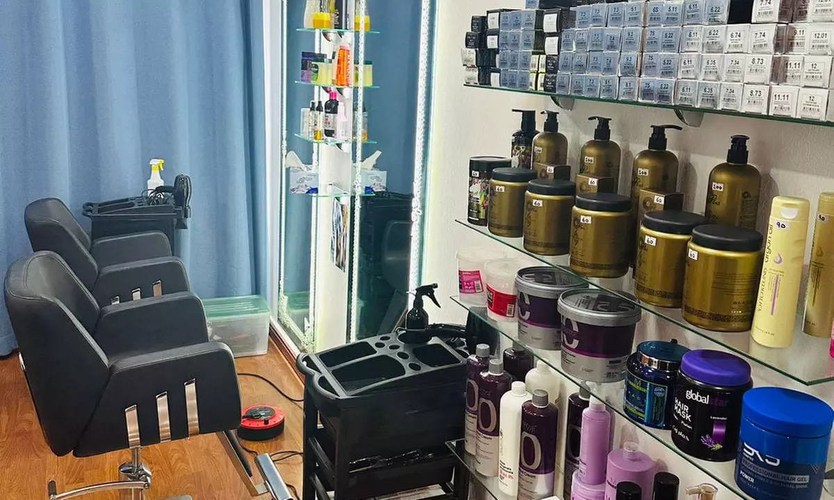 Enhance Your Beauty with a Facial Package!