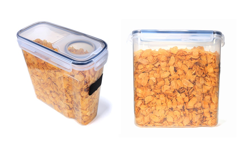 Image 2: Three-Piece 1.2L Plastic Food Storage Container Set