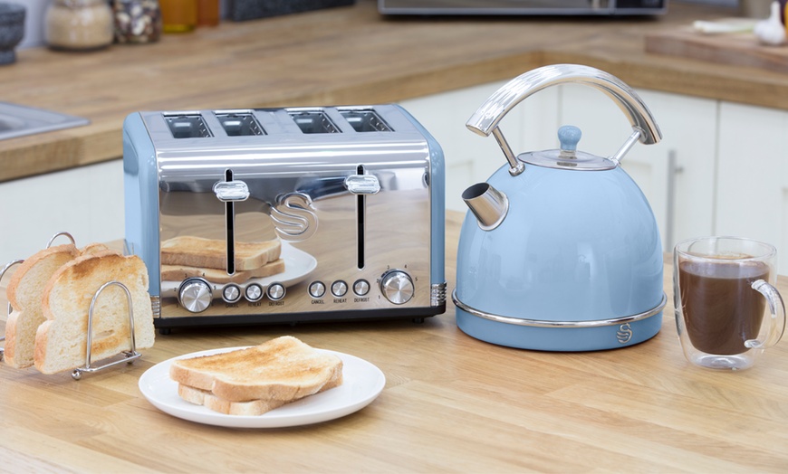 Image 10: Swan Retro Kettle and Toaster Set