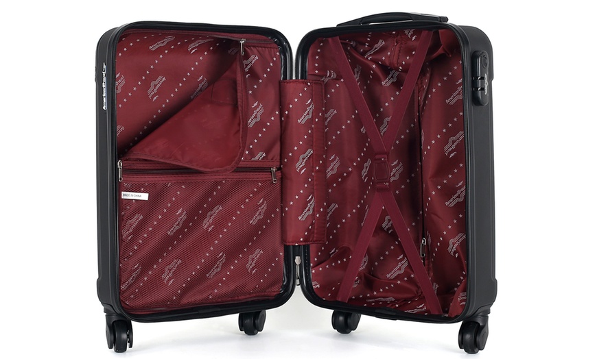 Image 9: Set of Three Suitcases