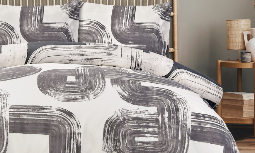 Image 6: Reversible Elemental Geo Duvet Set