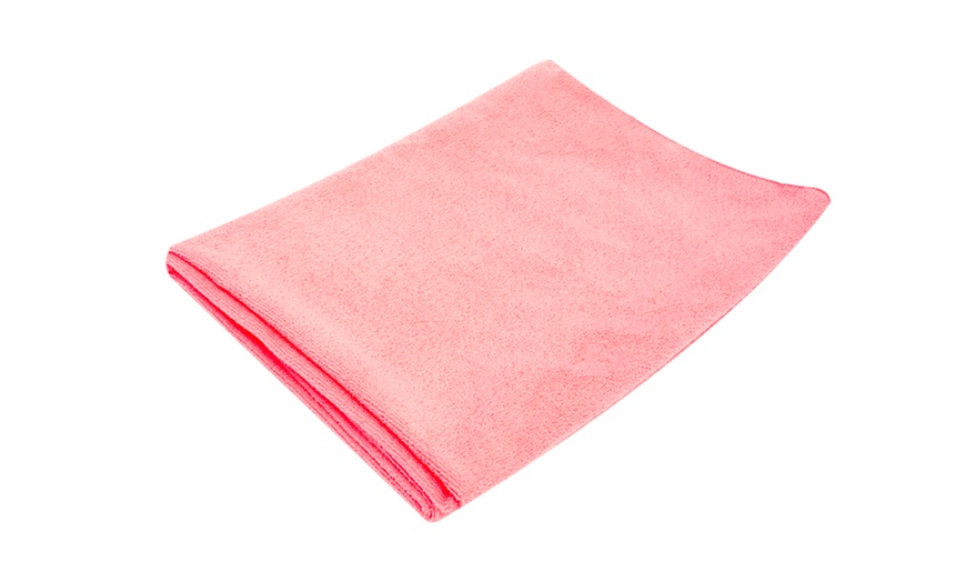 Image 5: Microfibre Travel Towels