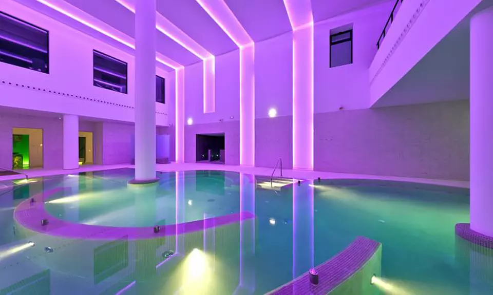 Corvera de Asturias: 1 o 2 noches con desayuno y circuito termal para 2 personas en el URH Hotel Spa Zen Balagares 4* - Primary Image