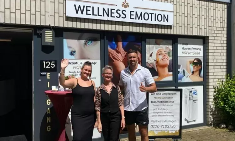 50 oder 70 Min. Japanese Head Spa mit Gesicht-, Kopf-, Nacken- und Fuß-Massage für 1 Person (bis zu 24% sparen) - Second Medium