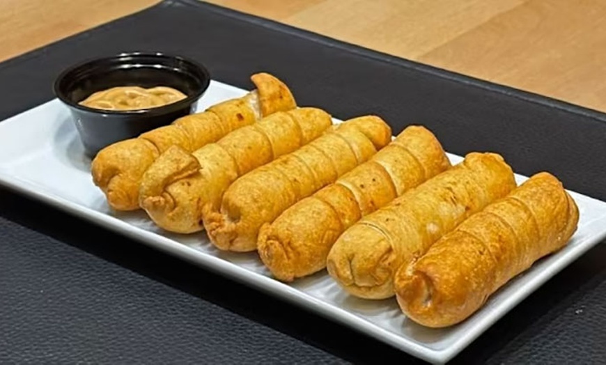 Image 3: Menú completo de hamburguesas con patatas para 2 o 4 personas 