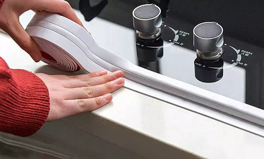 1 o 2 rotoli di nastro adesivo multiuso