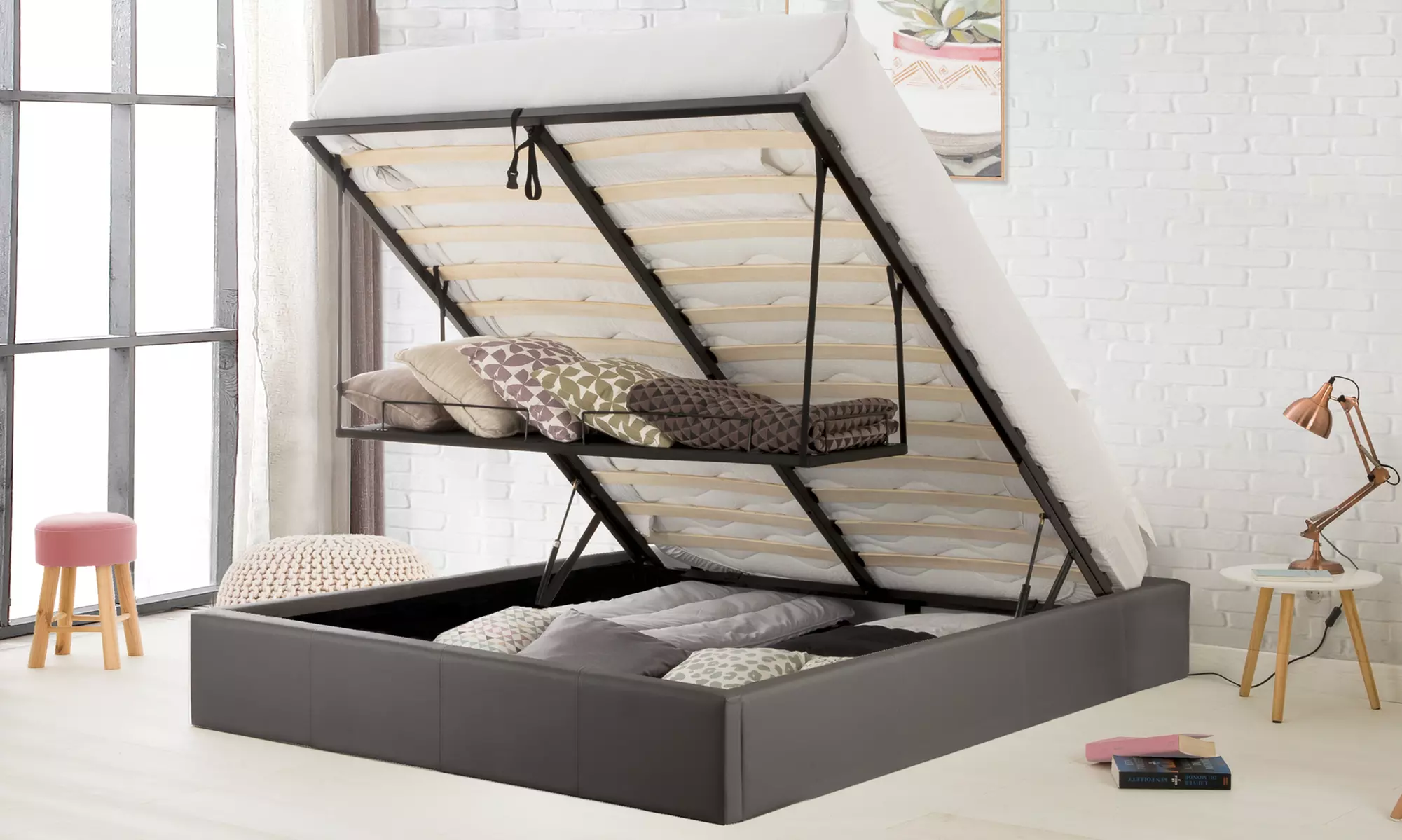 Lit coffre "Click" en simili cuir avec matelas en option, livraison offerte - Primary Image