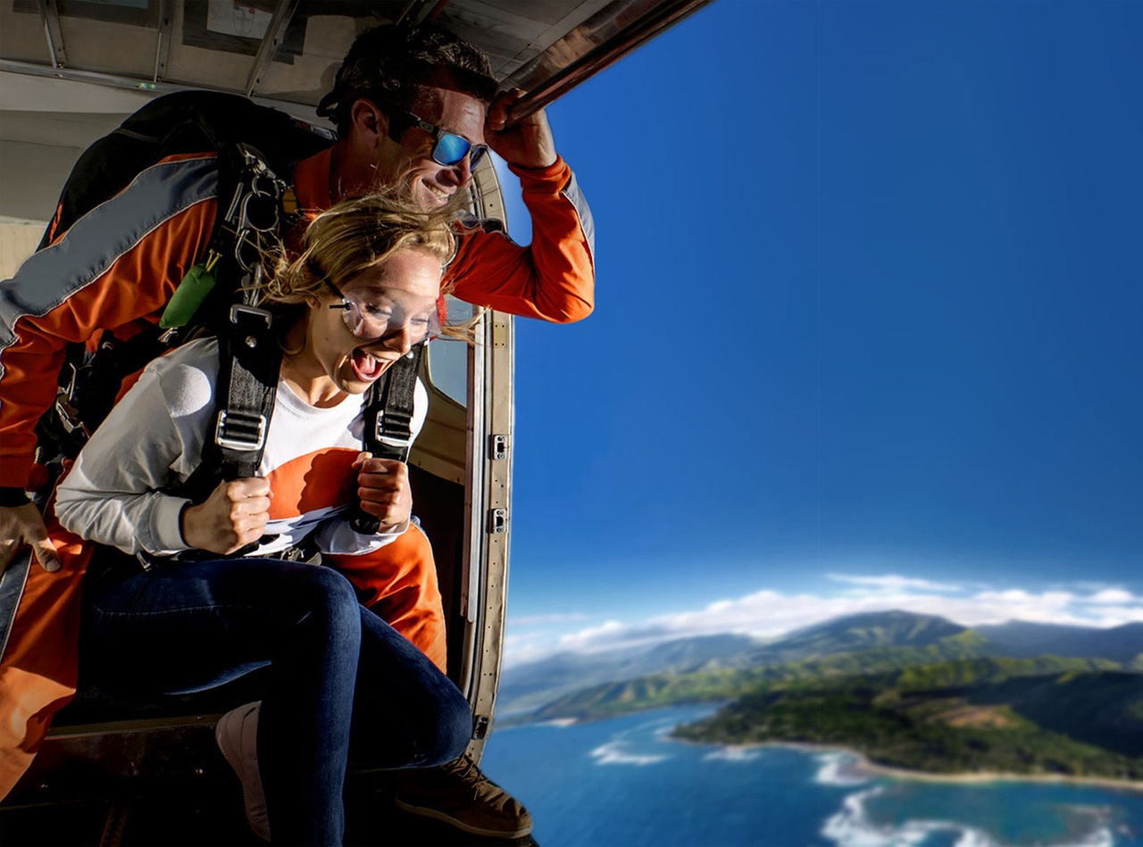 Dive up 14 Thousand Feet Down with GoJump ♒︎ Hawaii ♒︎ (Up to 31% Off)