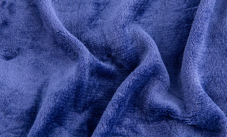 Image 15: Double Thickened Sherpa Fleece Soft Reversible Blanket