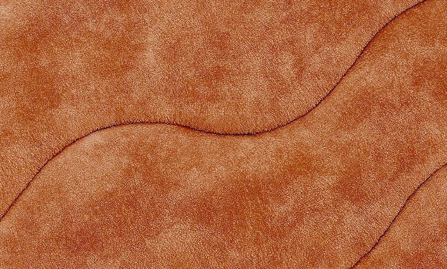 Image 12: Premium Winter Quilt: Soft, Hypoallergenic and Luxurious Comfort