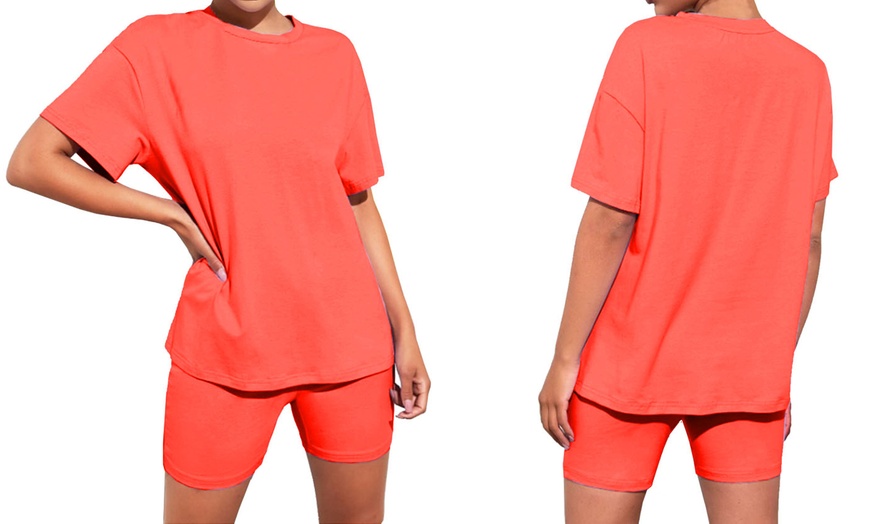 Image 6: Women's Oversized T-Shirt and Cycling Shorts Set